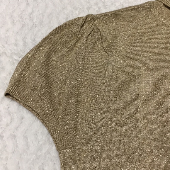 NWT turtleneck sweater - size Medium - Picture 3 of 9